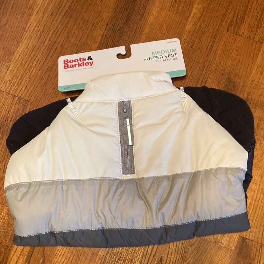 copy🌸NWT BOOTS & BARKLEY Puffer Dog Vest - size Medium